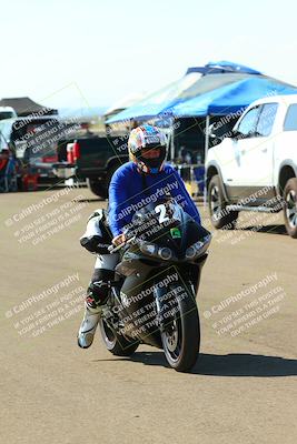 media/Sep-20-2025-TrackDaz (Sat) [[27f0cde673]]/Around the Pits/